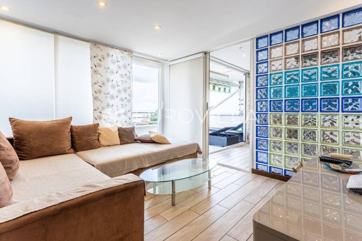 Flat For rent - Splitsko-dalmatinska Split - foto 2/11