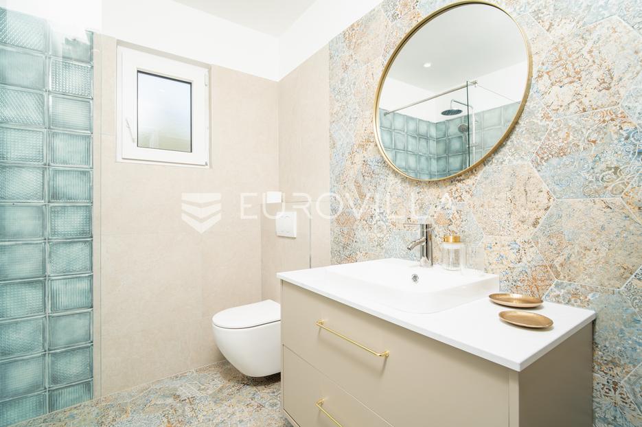 Flat For sale -  Zadar - Okolica