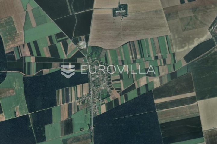 Poslovni prostor na prodaju 67 m² – Čeminac