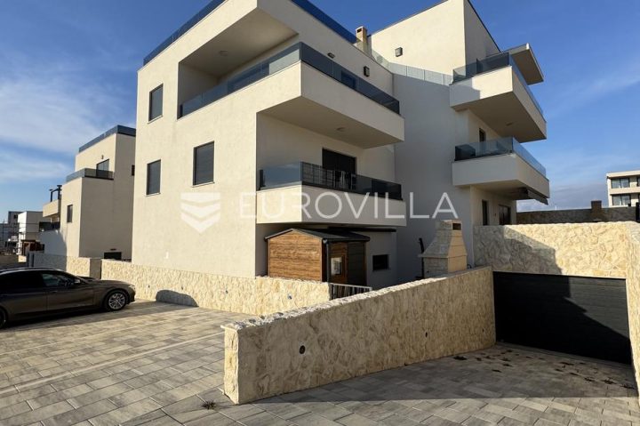 Flat for sale 67 m² – Povljana