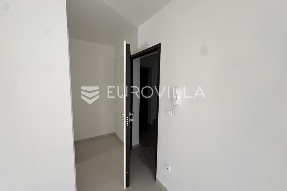 Appartamento In vendita -  Povljana