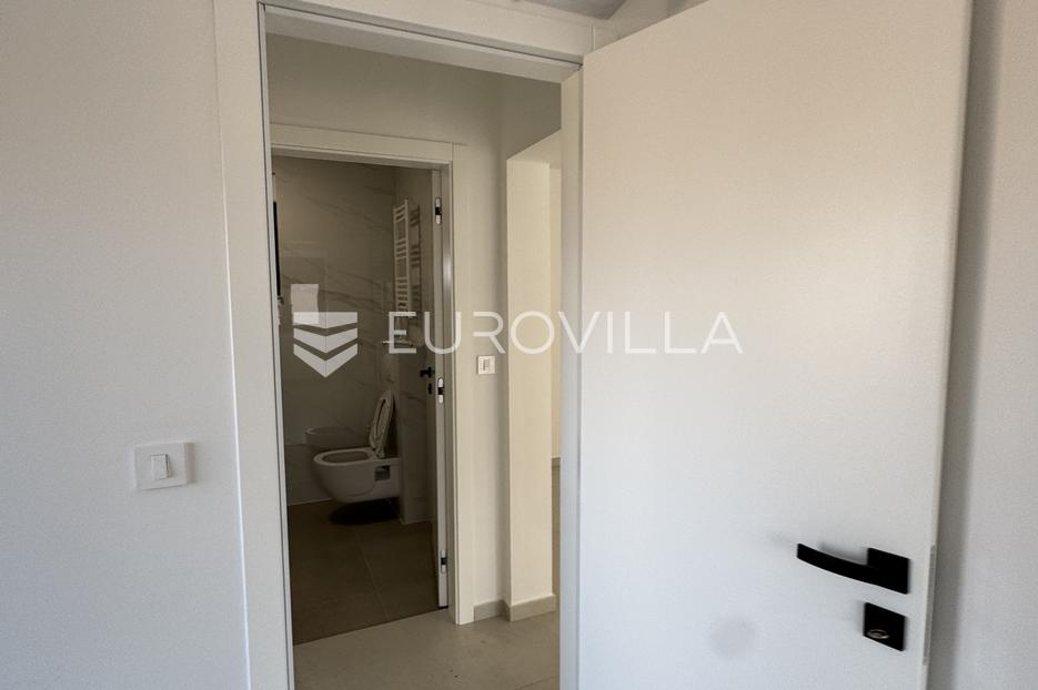 Appartamento In vendita -  Povljana