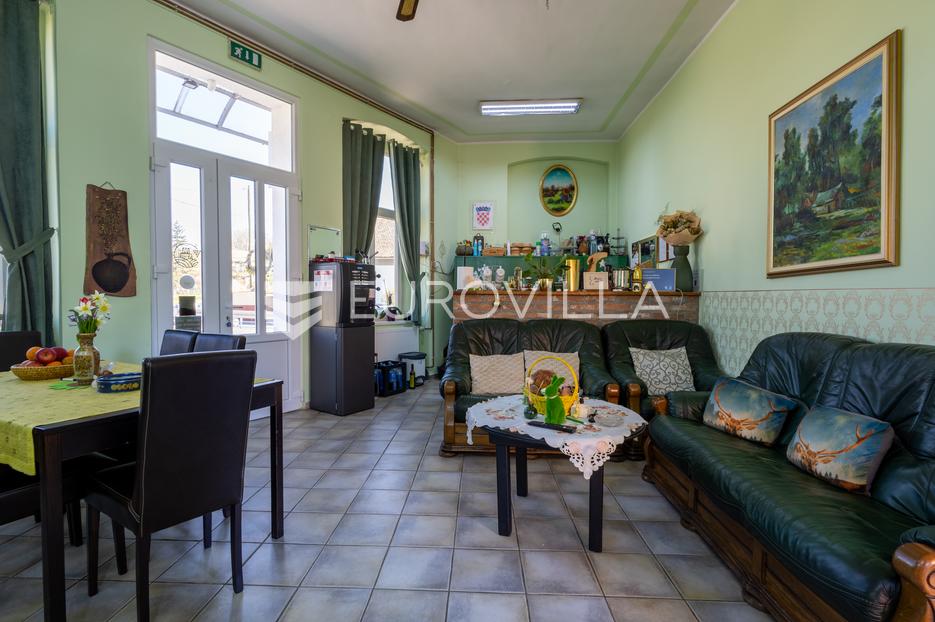 Casa In vendita -  Kneževi Vinogradi
