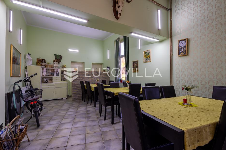 Casa In vendita -  Kneževi Vinogradi