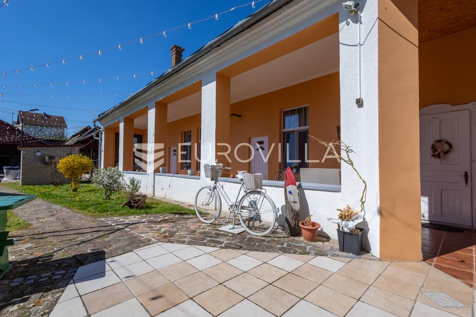 Casa In vendita -  Kneževi Vinogradi