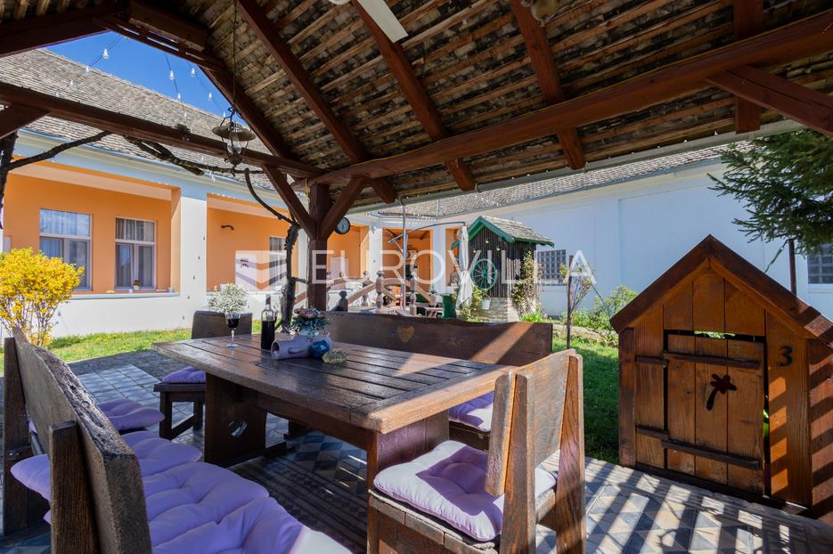 Casa In vendita -  Kneževi Vinogradi