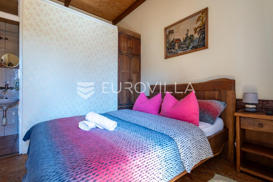 Casa In vendita -  Kneževi Vinogradi