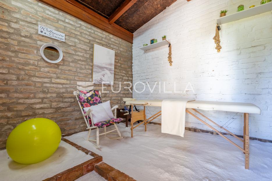 Casa In vendita -  Kneževi Vinogradi