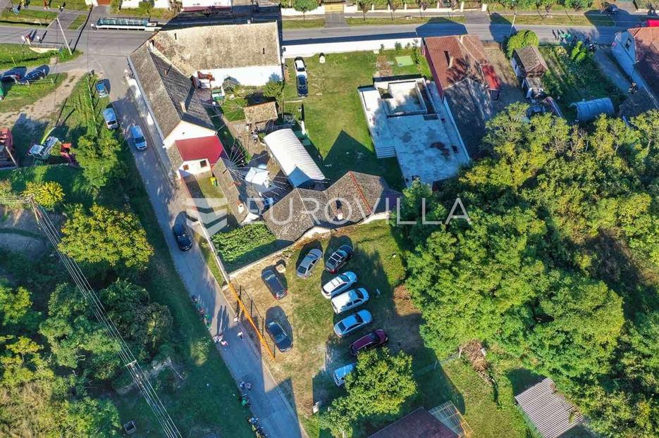 Casa In vendita -  Kneževi Vinogradi