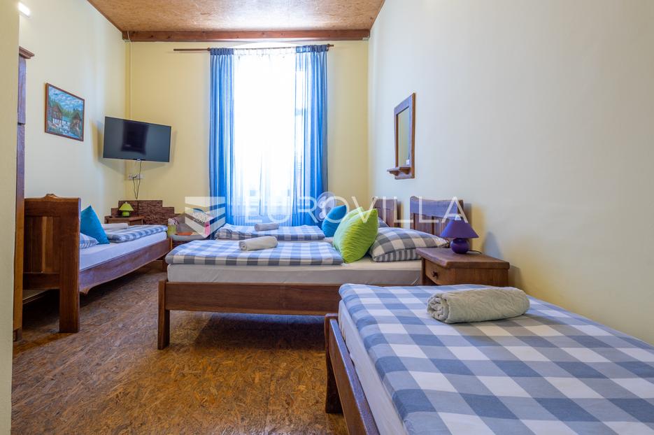 Casa In vendita -  Kneževi Vinogradi