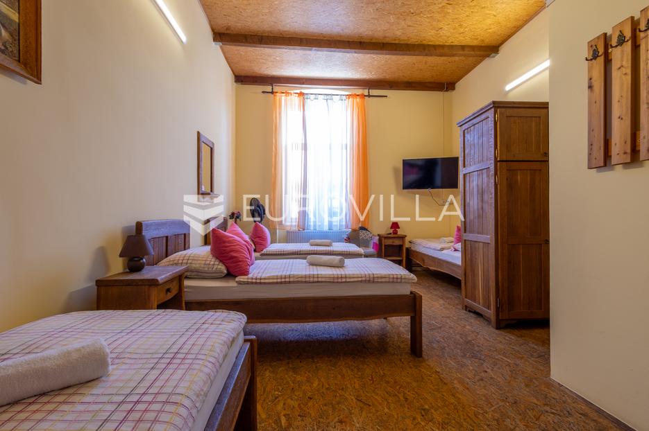 Casa In vendita -  Kneževi Vinogradi