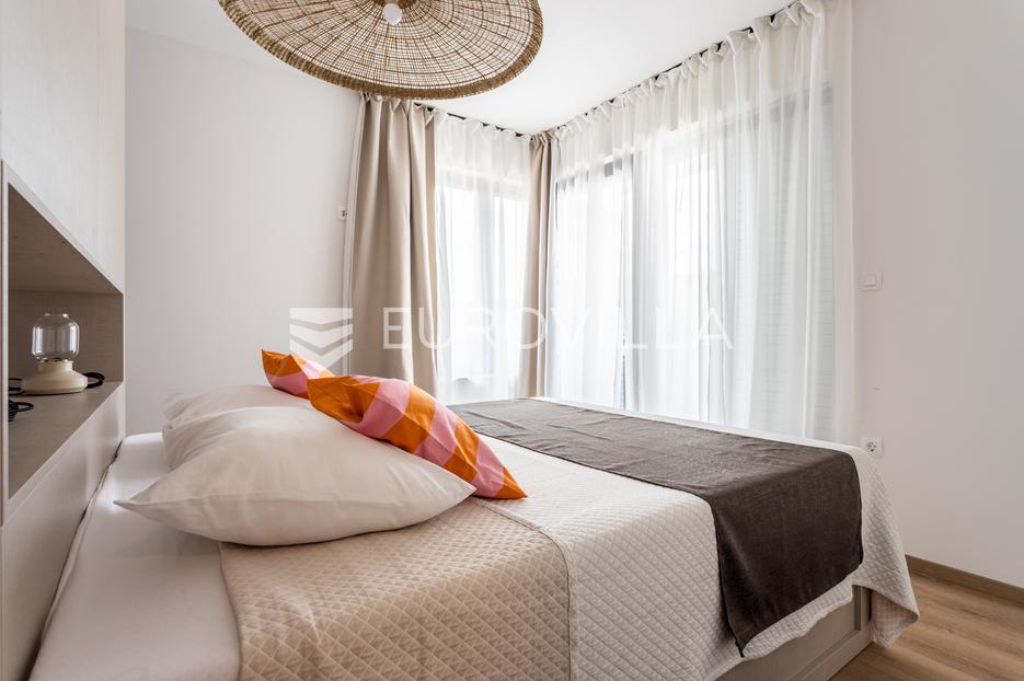 Casa In vendita -  Šibenik - Okolica