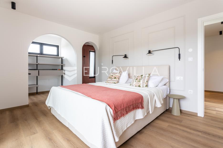 Casa In vendita -  Šibenik - Okolica
