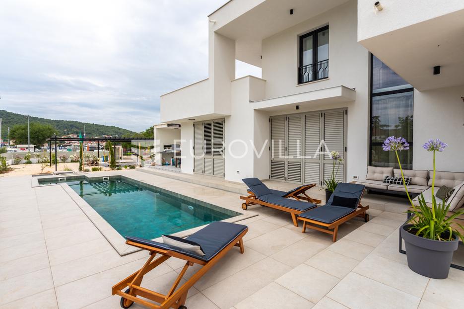 Casa In vendita -  Šibenik - Okolica