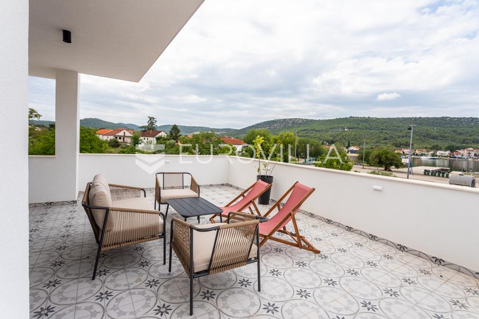Casa In vendita -  Šibenik - Okolica