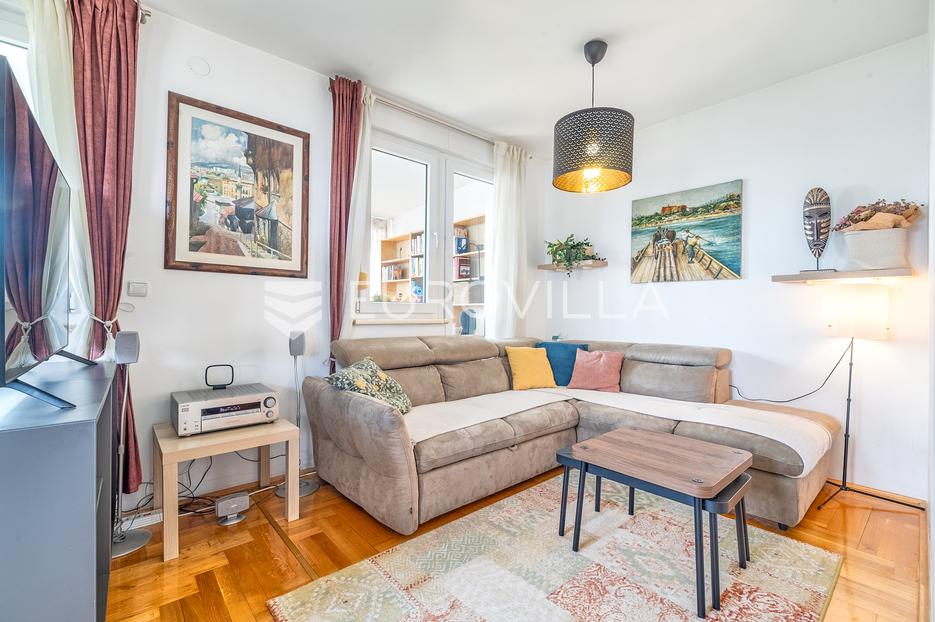 Flat For sale Blato