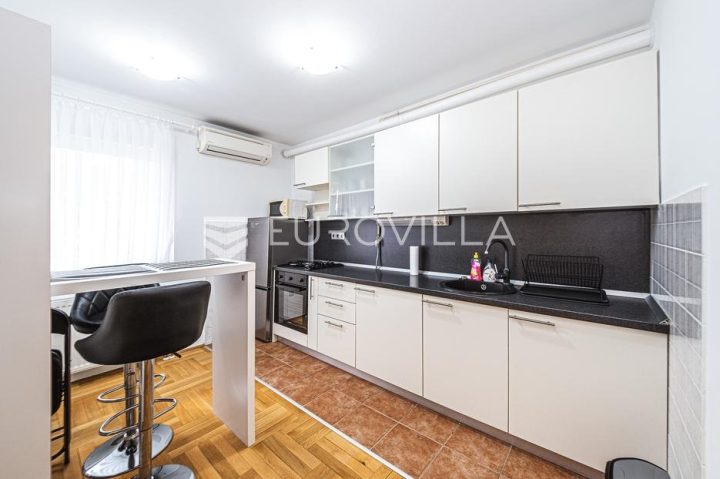 Appartement À louer - Grad Zagreb Novi Zagreb - Zapad - foto 2/6