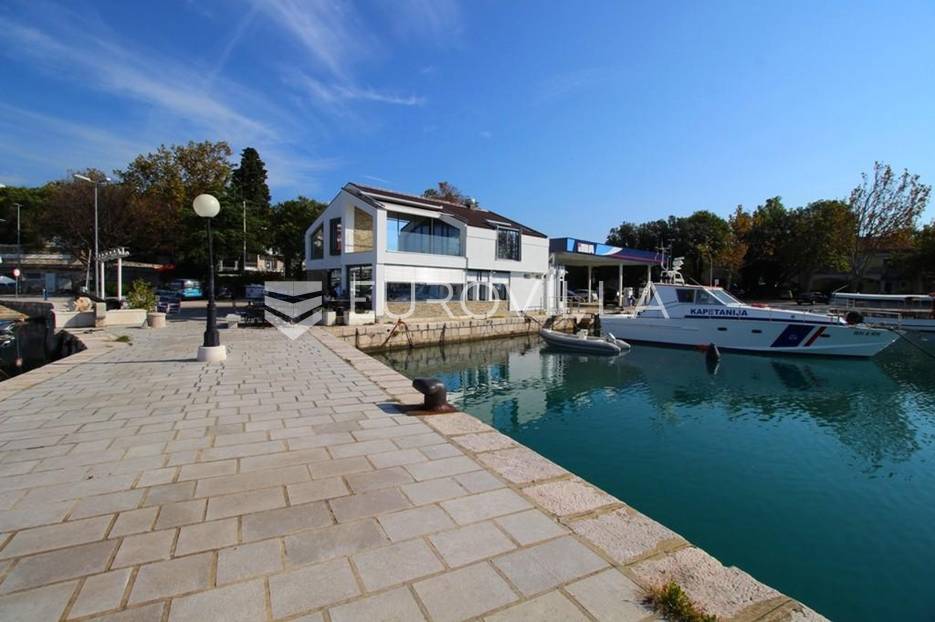Commerciale In vendita -  Novi Vinodolski