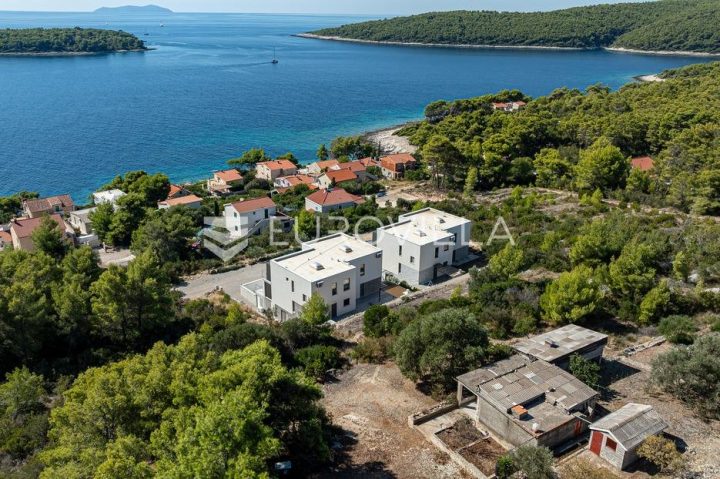 Pozemek na prodej 941 m² – Vela Luka