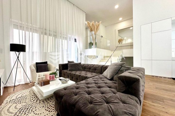 Maison à vendre 370 m² – Maksimir