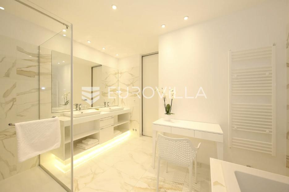 Hotel For sale -  Zadar