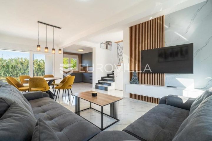 House for sale 227 m² – Privlaka