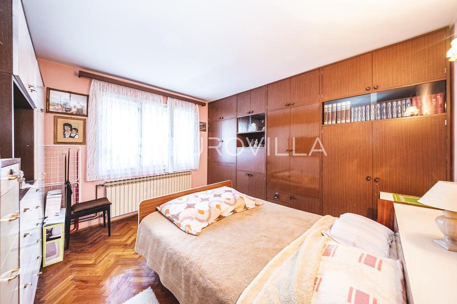 Haus Zu verkaufen -  Trešnjevka - Sjever