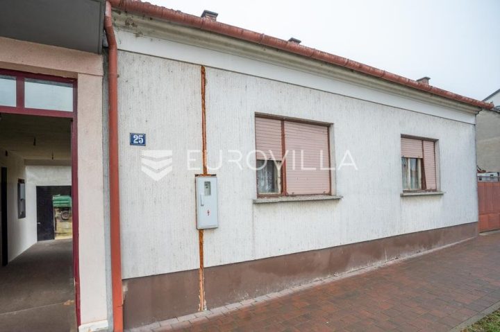 Haus zu verkaufen 470 m² – Satnica Đakovačka