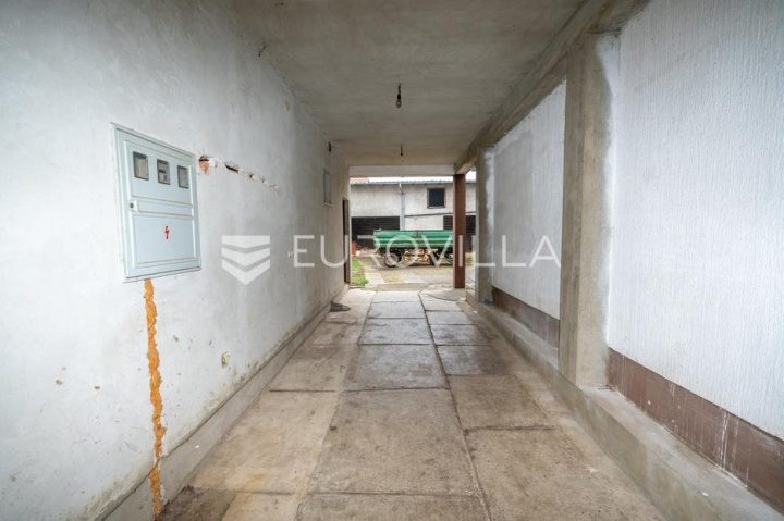 Dům Na prodej - Osječko-baranjska Satnica Đakovačka - foto 3/48