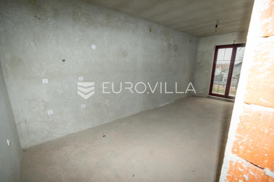 Haus Zu verkaufen -  Satnica Đakovačka