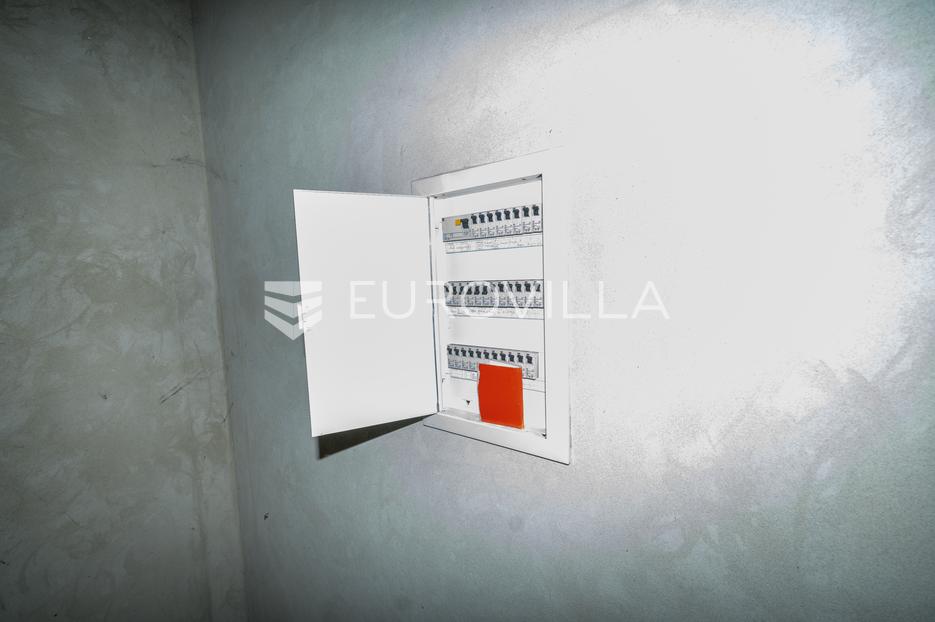 Haus Zu verkaufen -  Satnica Đakovačka