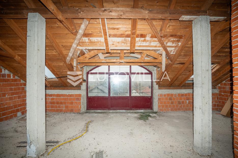 Haus Zu verkaufen -  Satnica Đakovačka