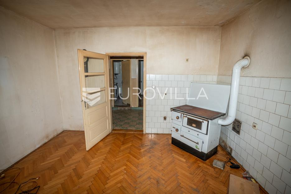 Haus Zu verkaufen -  Satnica Đakovačka
