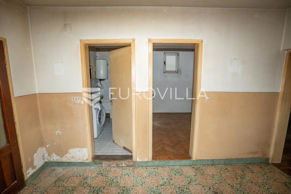 Haus Zu verkaufen -  Satnica Đakovačka