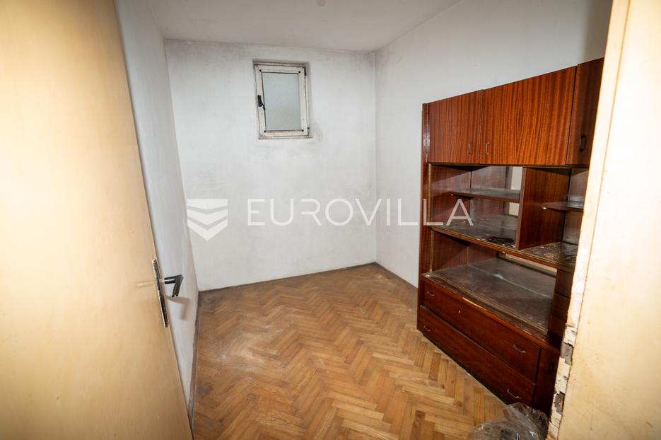 Haus Zu verkaufen -  Satnica Đakovačka