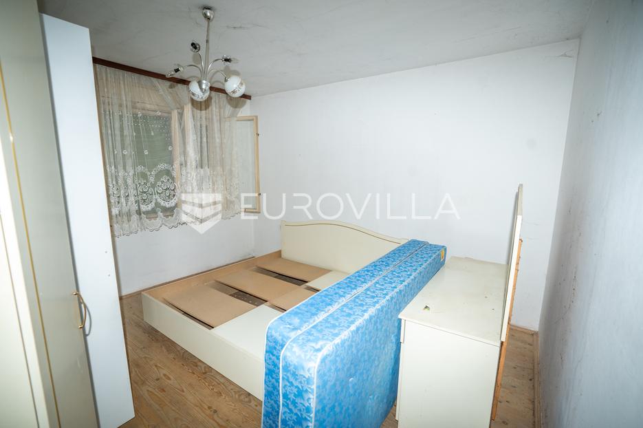 Haus Zu verkaufen -  Satnica Đakovačka