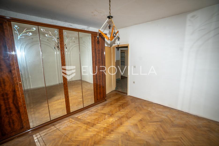 Haus Zu verkaufen -  Satnica Đakovačka