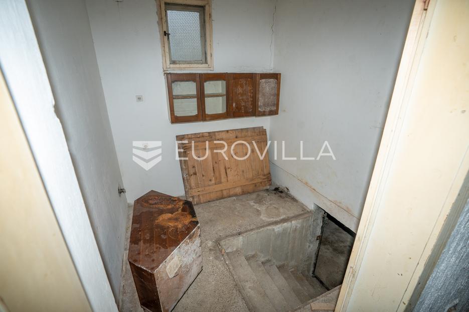 Haus Zu verkaufen -  Satnica Đakovačka