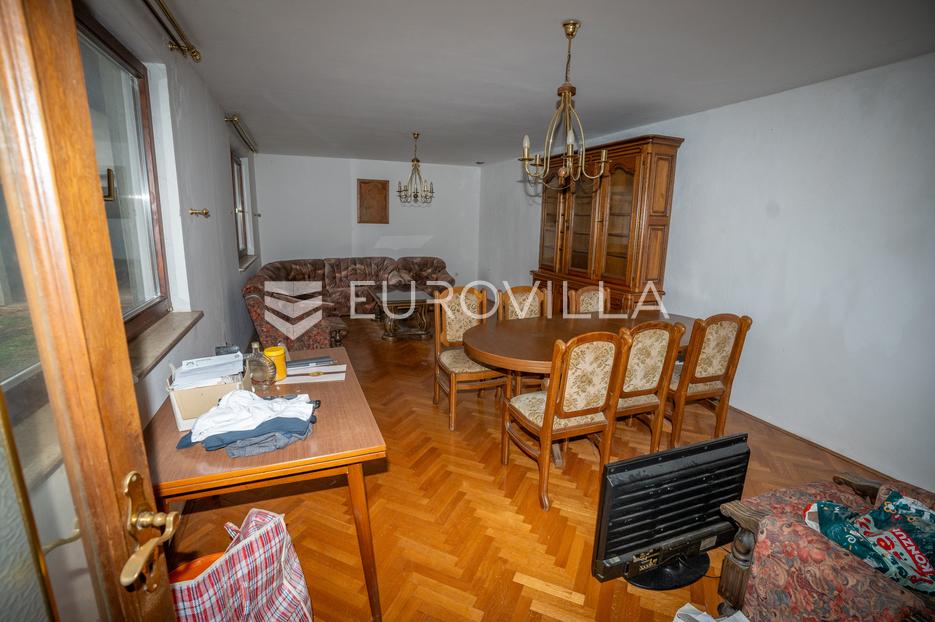 Haus Zu verkaufen -  Satnica Đakovačka