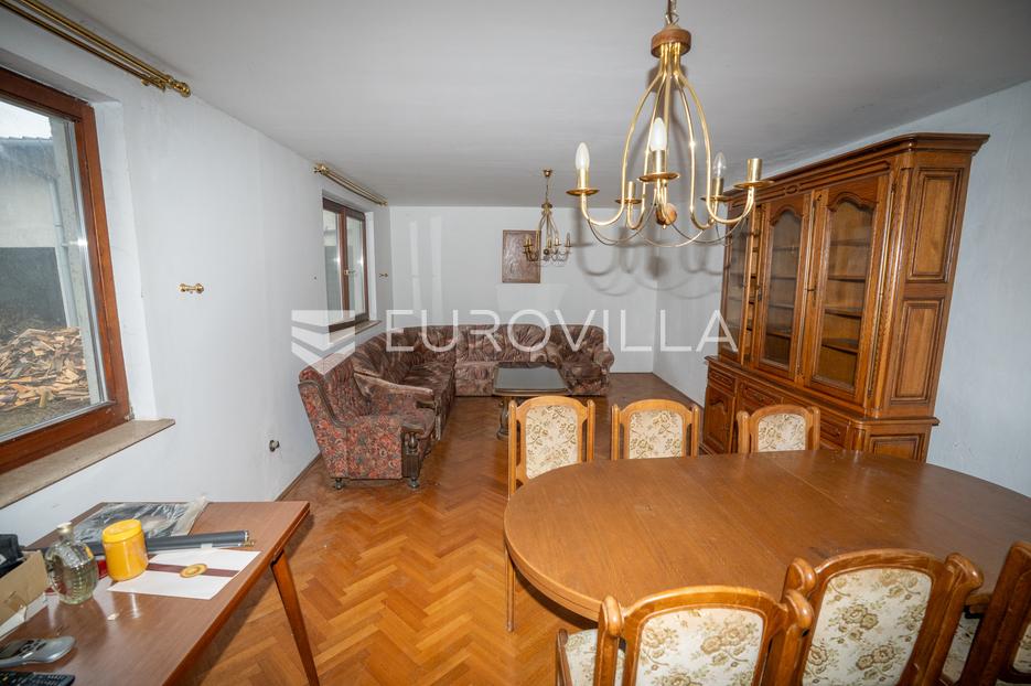 Haus Zu verkaufen -  Satnica Đakovačka