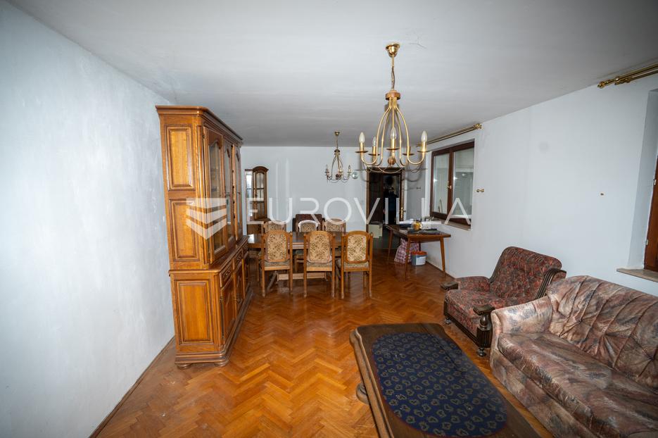 Haus Zu verkaufen -  Satnica Đakovačka