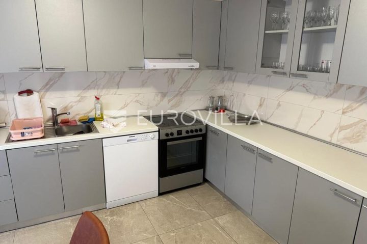 Casa In vendita - Karlovačka Duga Resa - foto 2/9