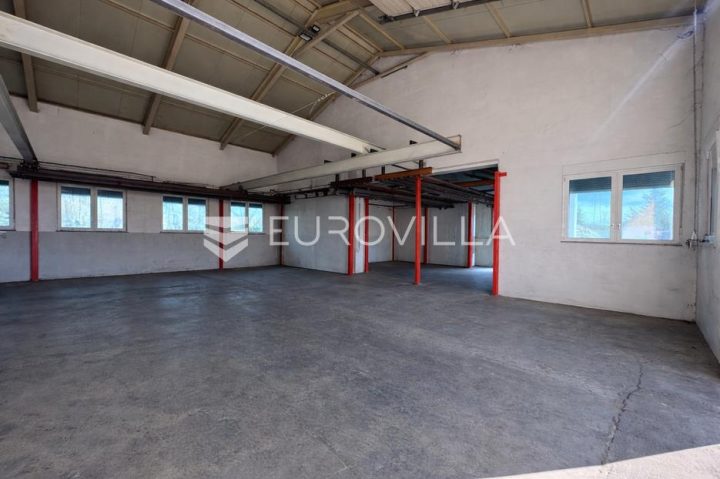 Commerciale In vendita Marinići