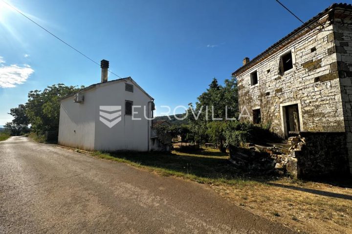 Hiša na predaj 176 m² – Oprtalj