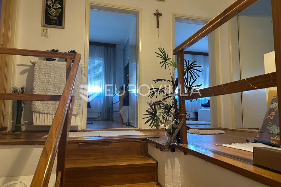 Kuća Na prodaju -  Oriovac