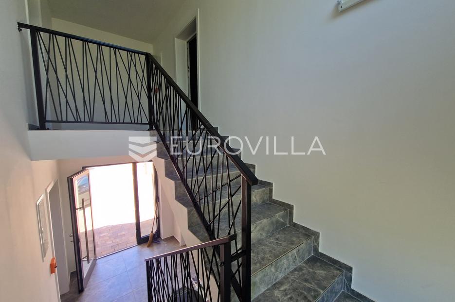 Flat For sale -  Vir