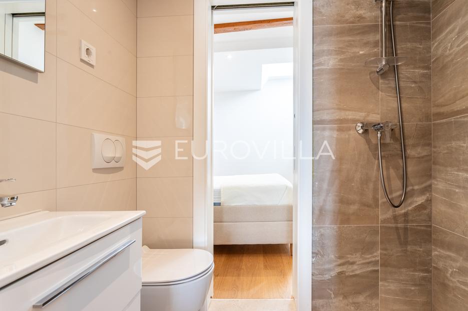 Appartamento In vendita -  Šibenik