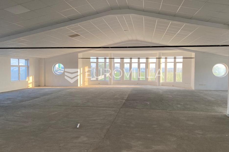 Commerciale In vendita -  Gornja Vrba