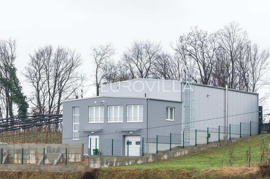 Lokal użytkowy Na sprzedaż -  Sveti Ivan Zelina
