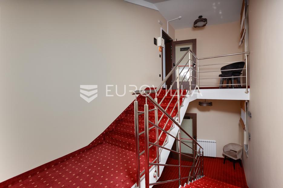Hotel Zu verkaufen -  Senj
